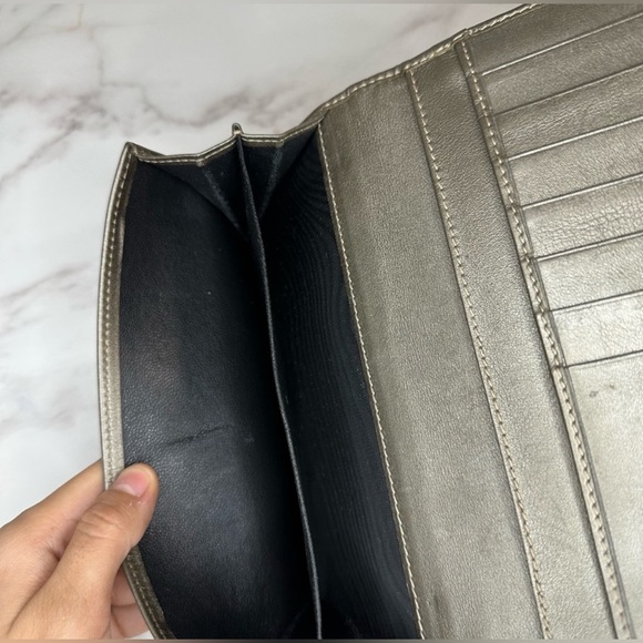 Gucci Long Leather Wallet - Picture 9 of 14